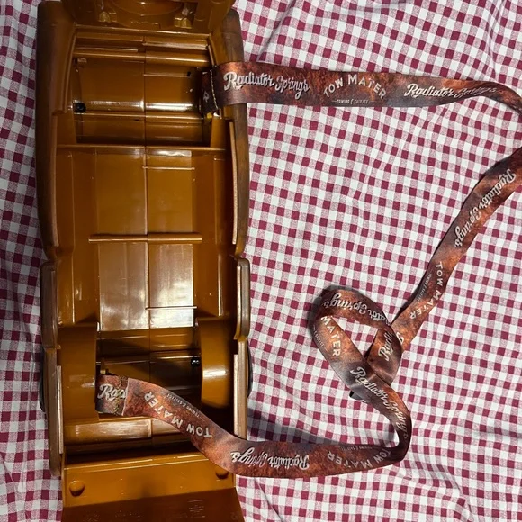 Tow Mater Popcorn Holder Disneyland - Picture 6 of 8